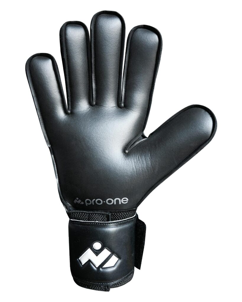 goalkeeper-gloves-terium-black-blue-2